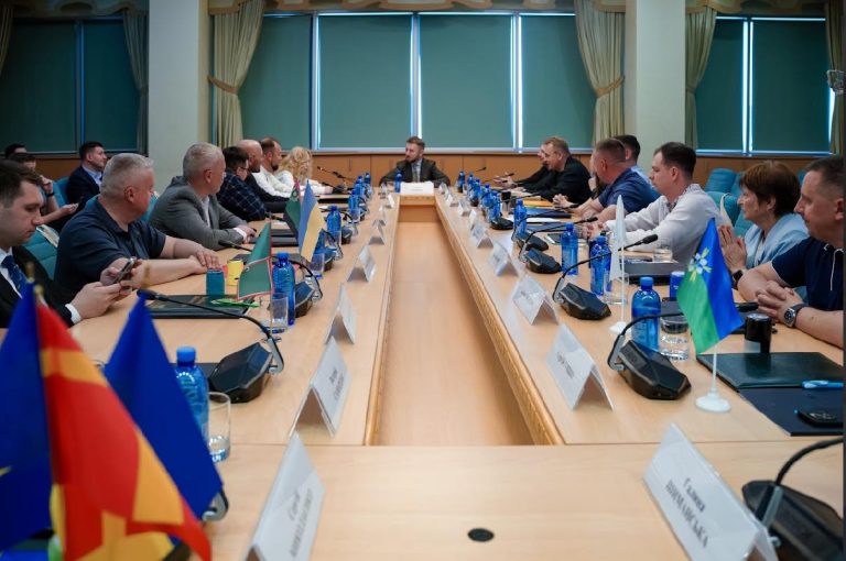 11 Меморандумів. Ще більше громад стали партнерами пліч-о-пліч