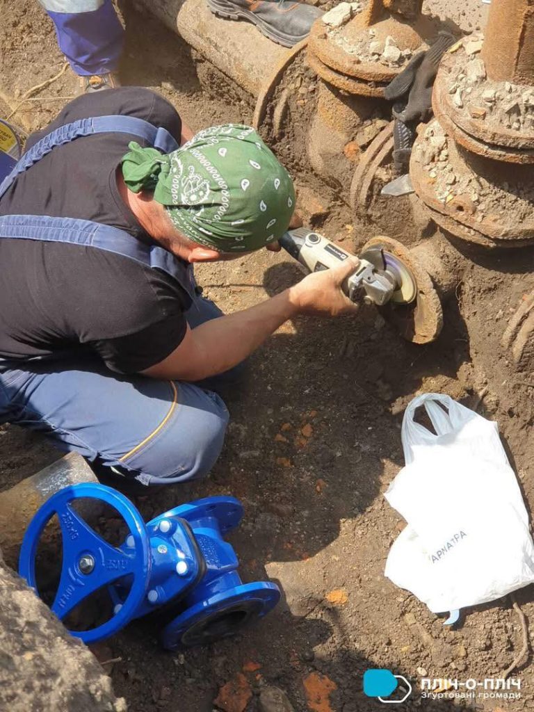 Відновлення центрального водогону для форпосту Старий Салтів