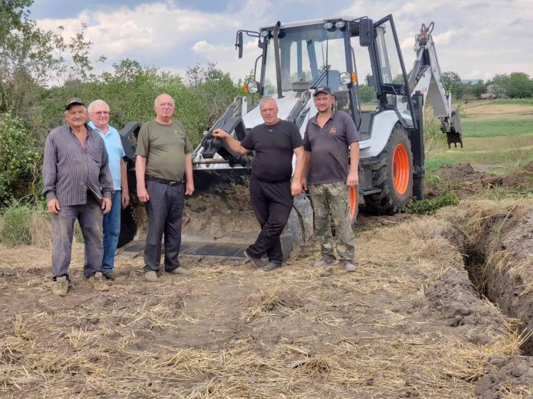 Ремонт водогону в Топилах за підтримки Славської селищної ради
