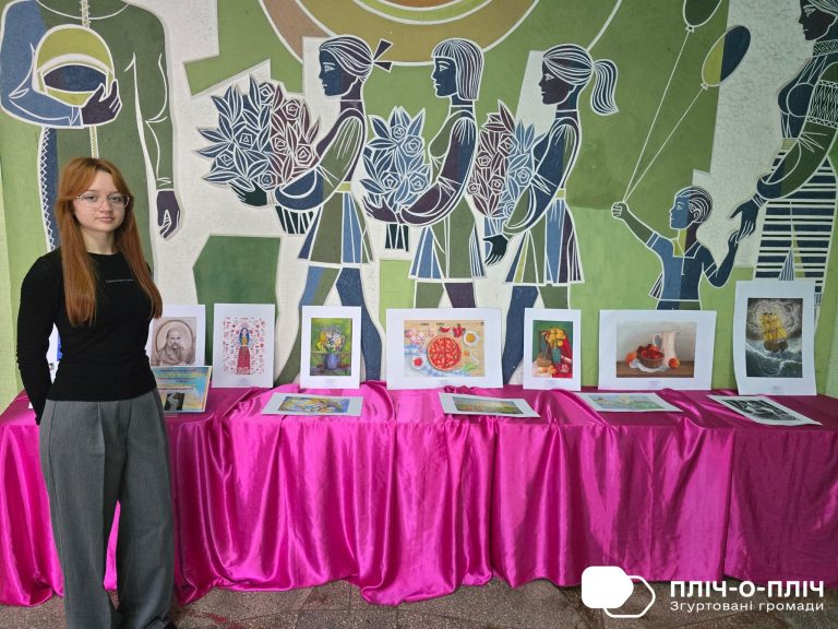 An exhibition of paintings by a schoolgirl from Bakhmut was held in Kremenchuk