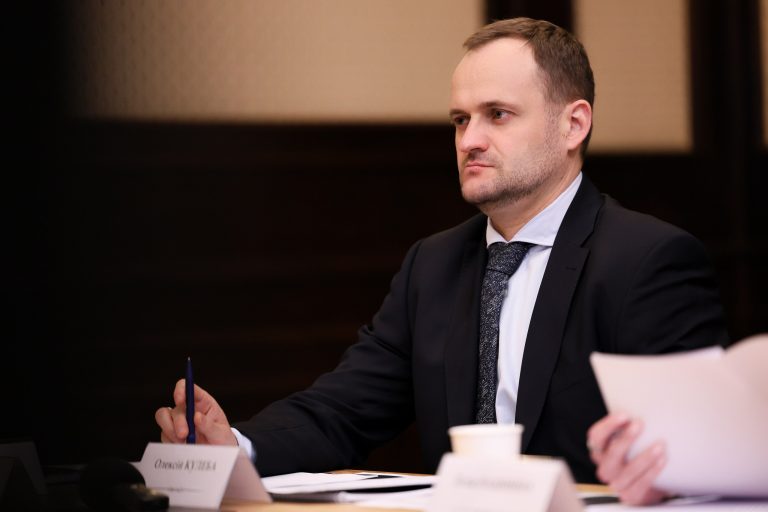 2 мільярди гривень – для підтримки 200 прифронтових громад