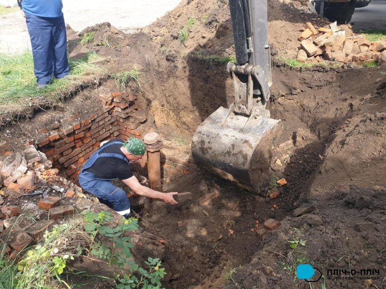 Відновлення водогону в Старому Салтові