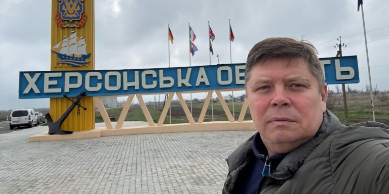 “Вдома краще, навіть тоді, коли цей дім на першій лінії оборони”. Інтервʼю голови Білозерської громади, що на Херсонщині